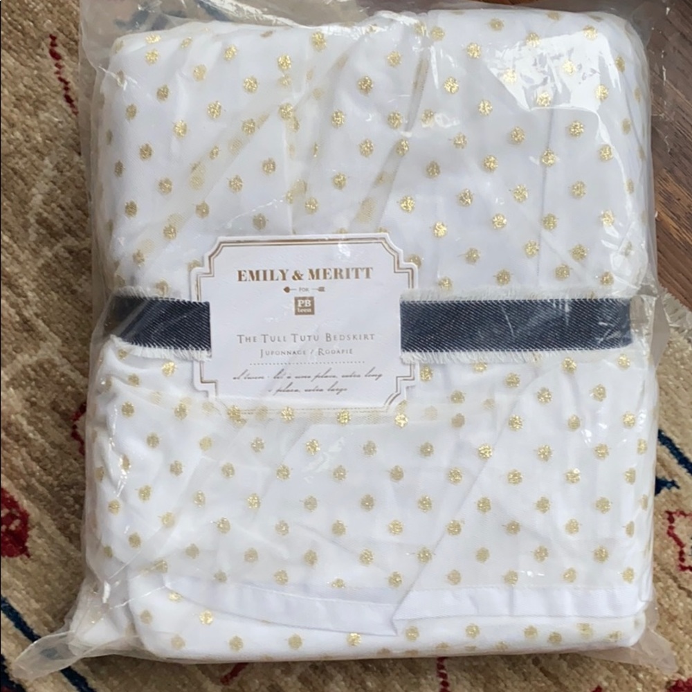 Pottery Barn Teen TWIN Bedskirt